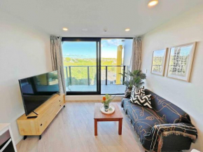 Stunning view 1-bedroom studio in city centre
